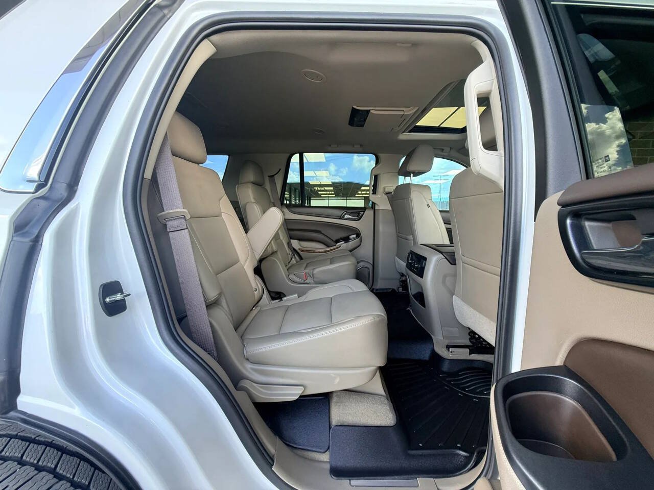 Used 2017 Chevrolet Tahoe Premier AWD/4WD image 15