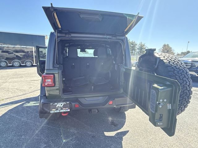 Used 2024 Jeep Wrangler Unlimited Rubicon w/ Technology Group image 25