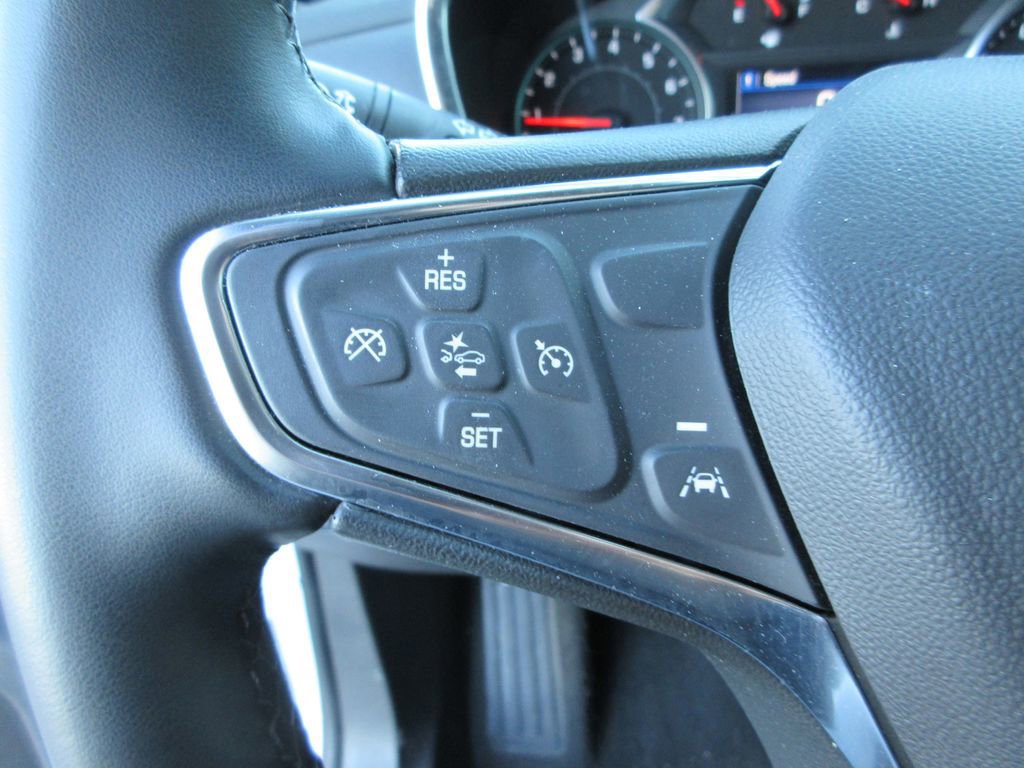 Used 2024 Chevrolet Equinox LT image 25