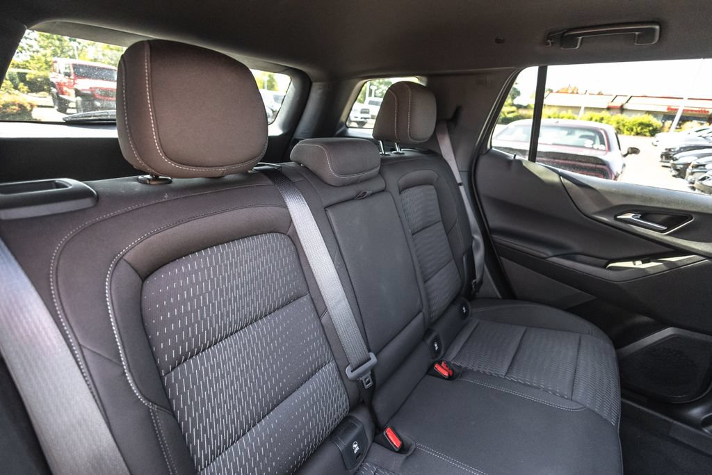 Used 2026 Chevrolet Equinox LT AWD/4WD image 30
