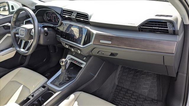 Used 2023 Audi Q3 2.0T Premium Plus w/ Premium Plus Package image 29