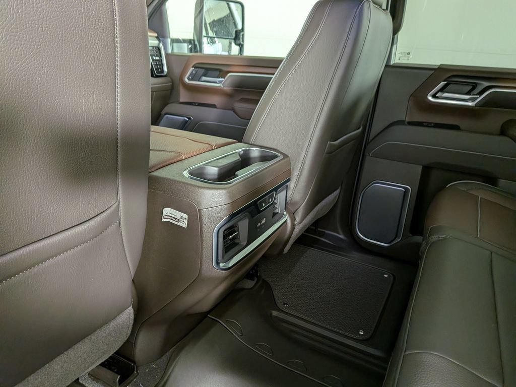 New 2026 GMC Sierra 2500 Denali w/ Denali Reserve Package AWD/4WD image 32