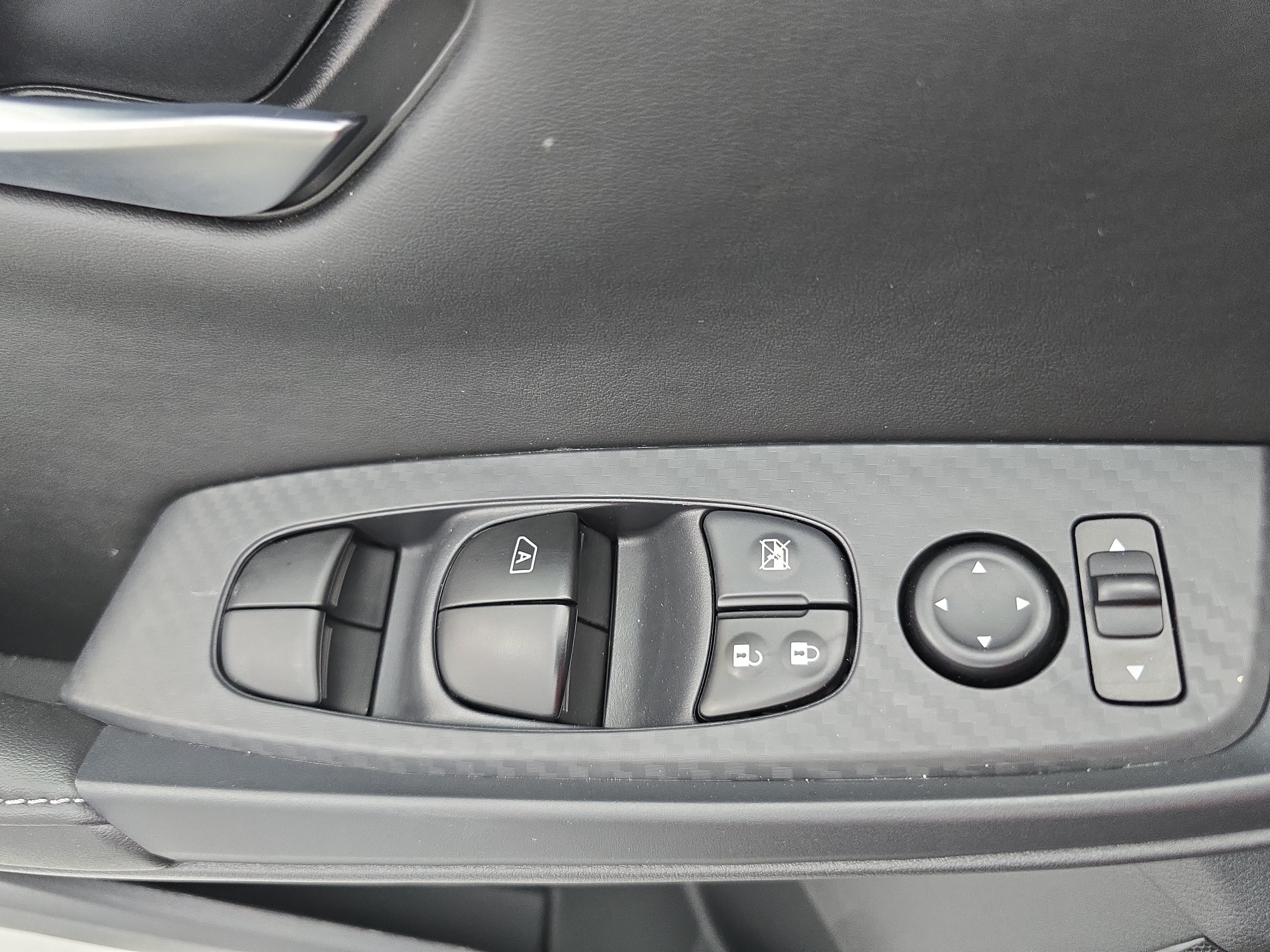 Certified 2025 Nissan Sentra SV FWD image 26