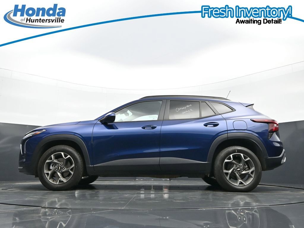 Used 2024 Chevrolet Trax LT w/ Driver Confidence Package FWD image 35