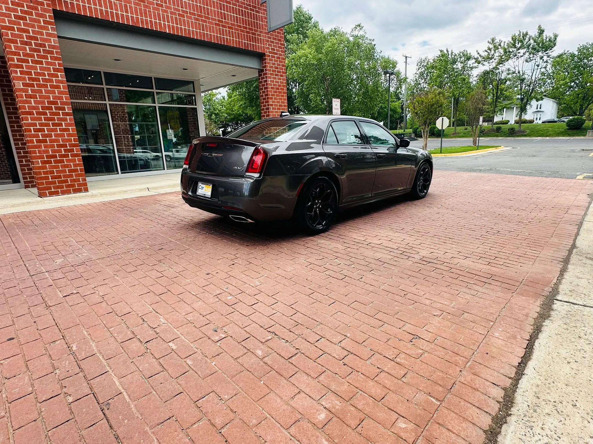 Used 2020 Chrysler 300 S RWD image 6