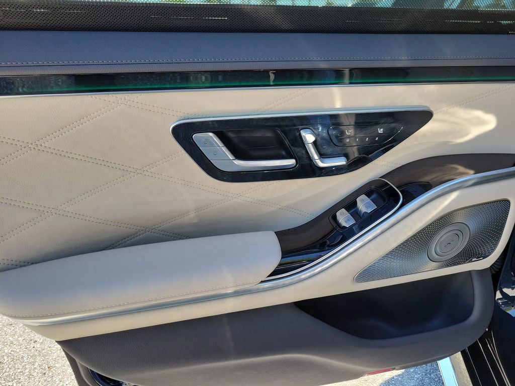 Used 2024 Mercedes-Benz S 63 AMG S image 28