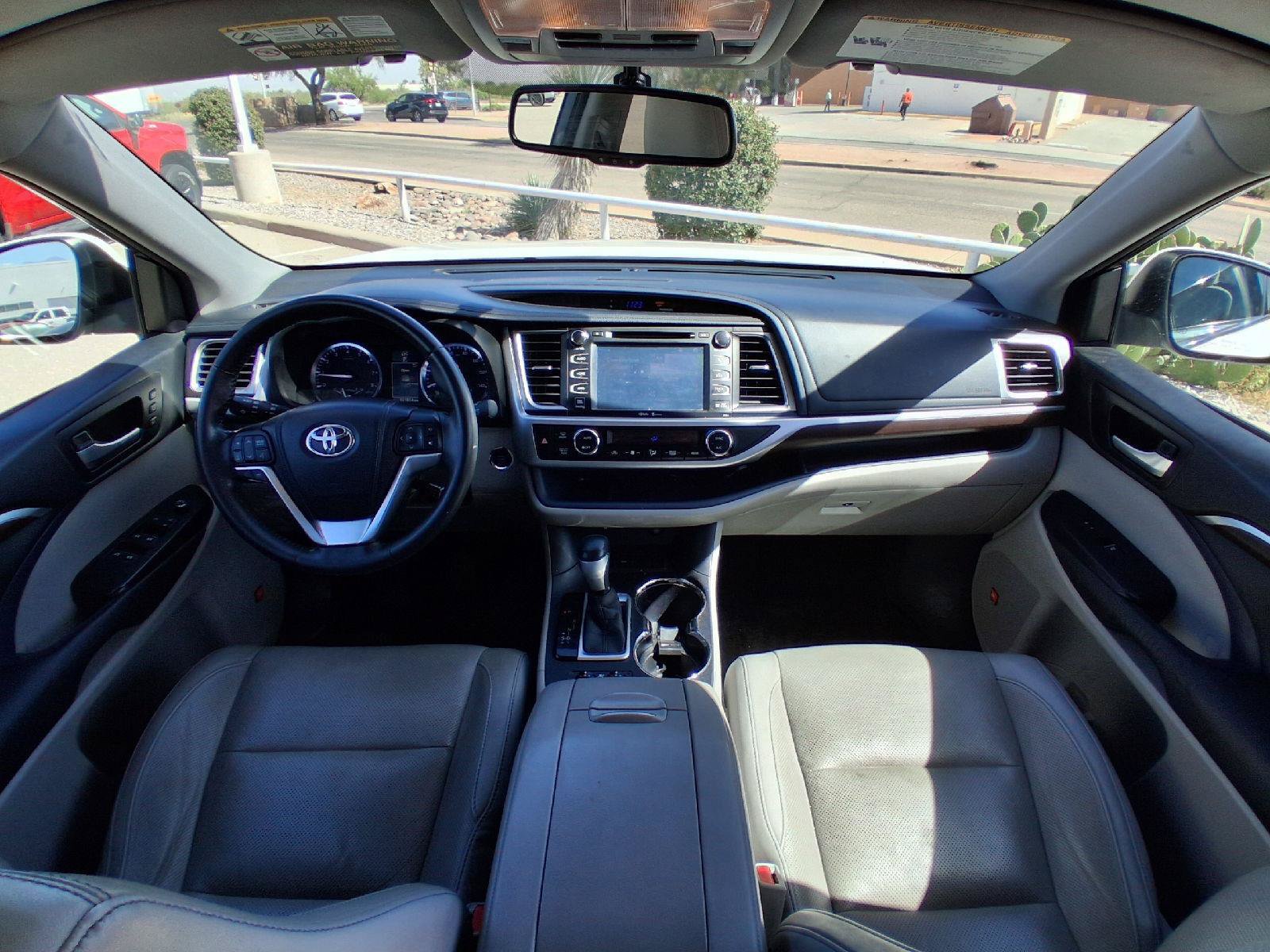 Used 2014 Toyota Highlander Limited FWD image 25