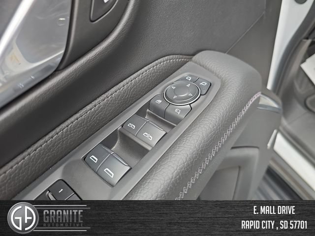 Used 2024 GMC Yukon XL Denali AWD/4WD image 12