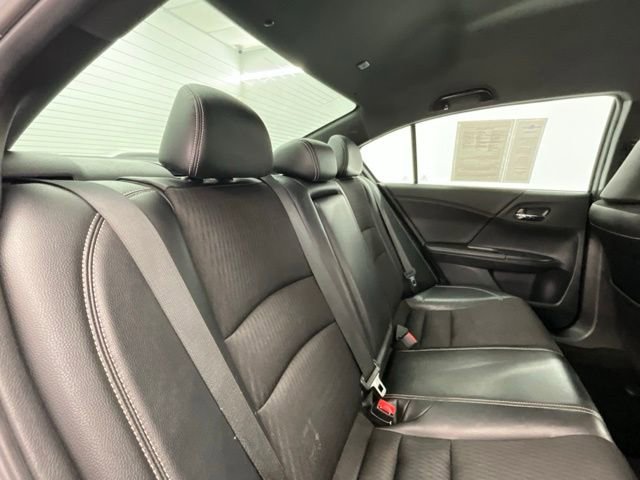 Used 2016 Honda Accord Sport image 12