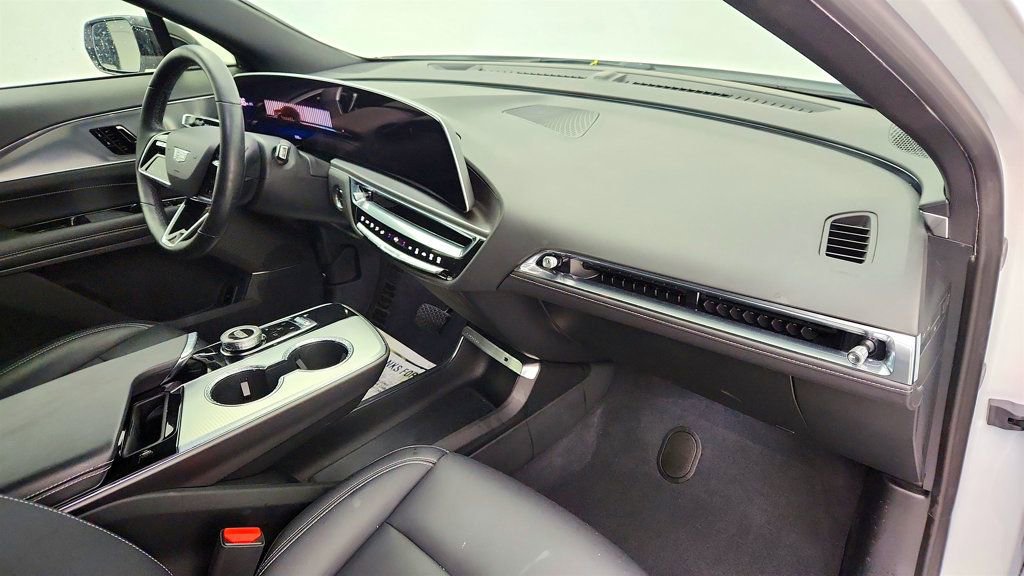 Used 2024 Cadillac Lyriq Tech w/ Driver Assist Package image 24