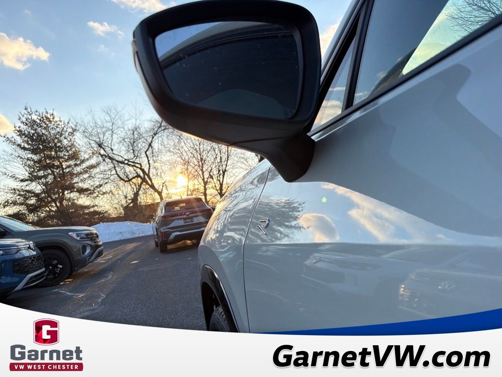 New 2026 Volkswagen Tiguan SE R-Line image 32