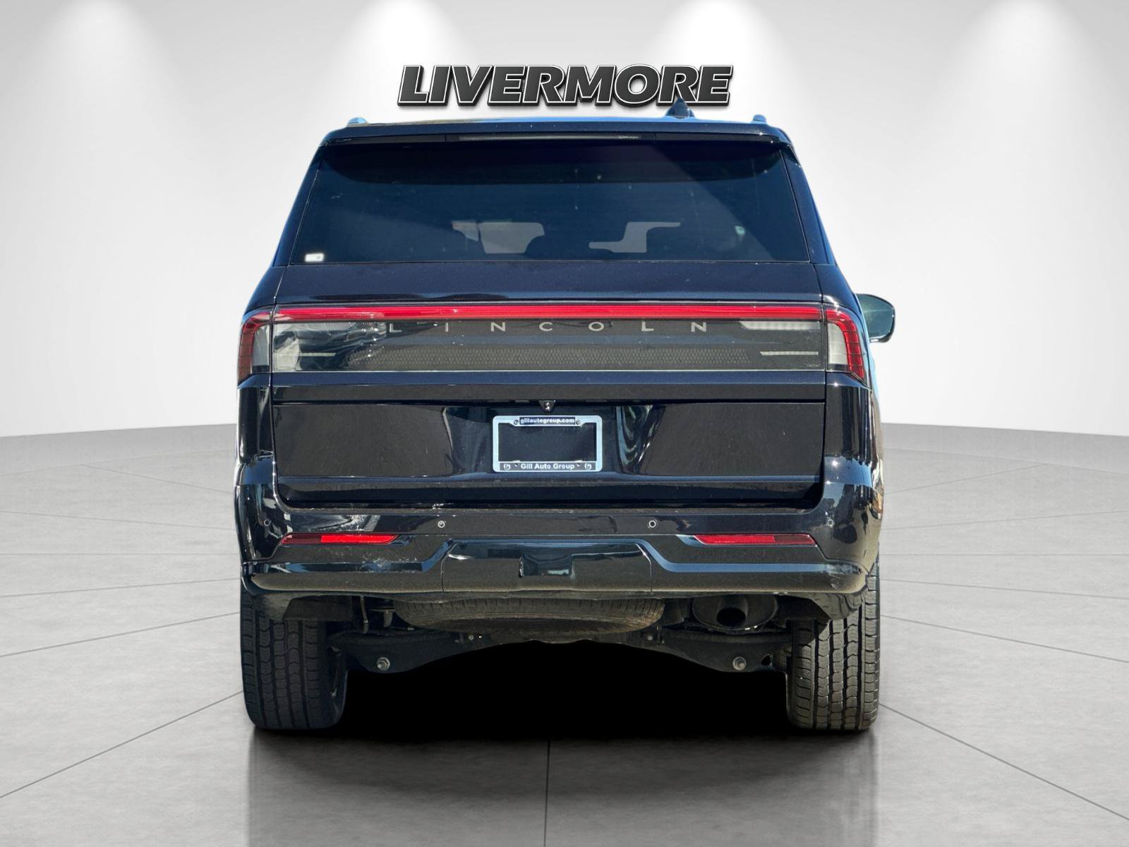 Certified 2025 Lincoln Navigator Reserve AWD/4WD image 4