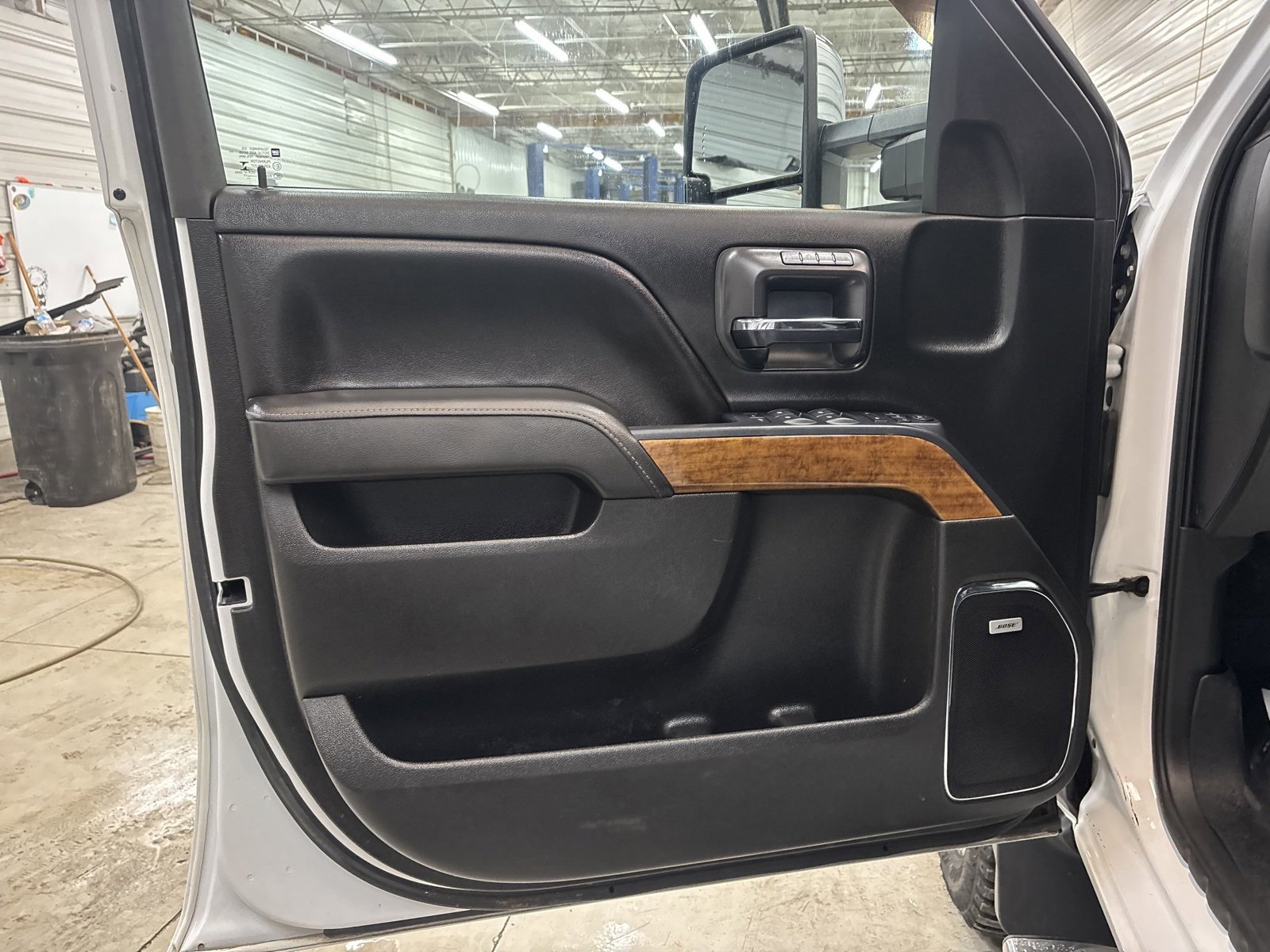 Used 2017 Chevrolet Silverado 2500 High Country w/ Duramax Plus Package image 9