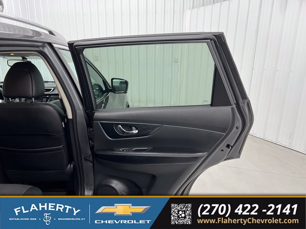 Used 2015 Nissan Rogue SL w/ SL Premium Package AWD/4WD image 12