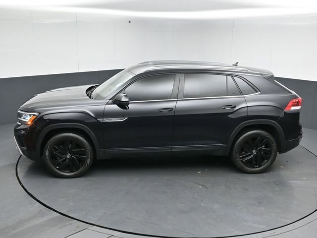 Used 2022 Volkswagen Atlas Cross Sport SE w/ Black Wheel Package image 46