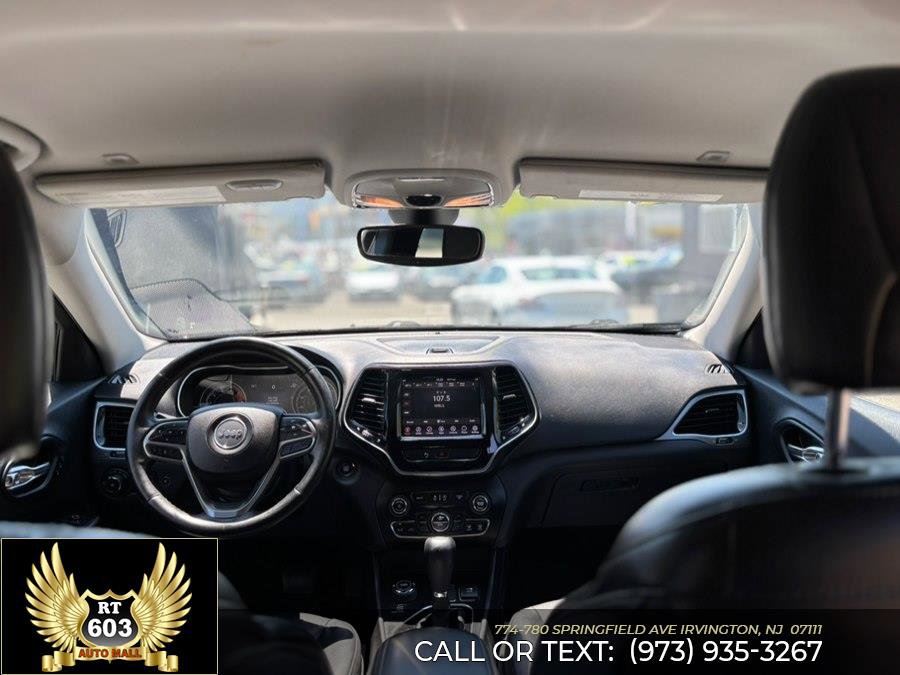 Used 2019 Jeep Cherokee Limited AWD/4WD image 11