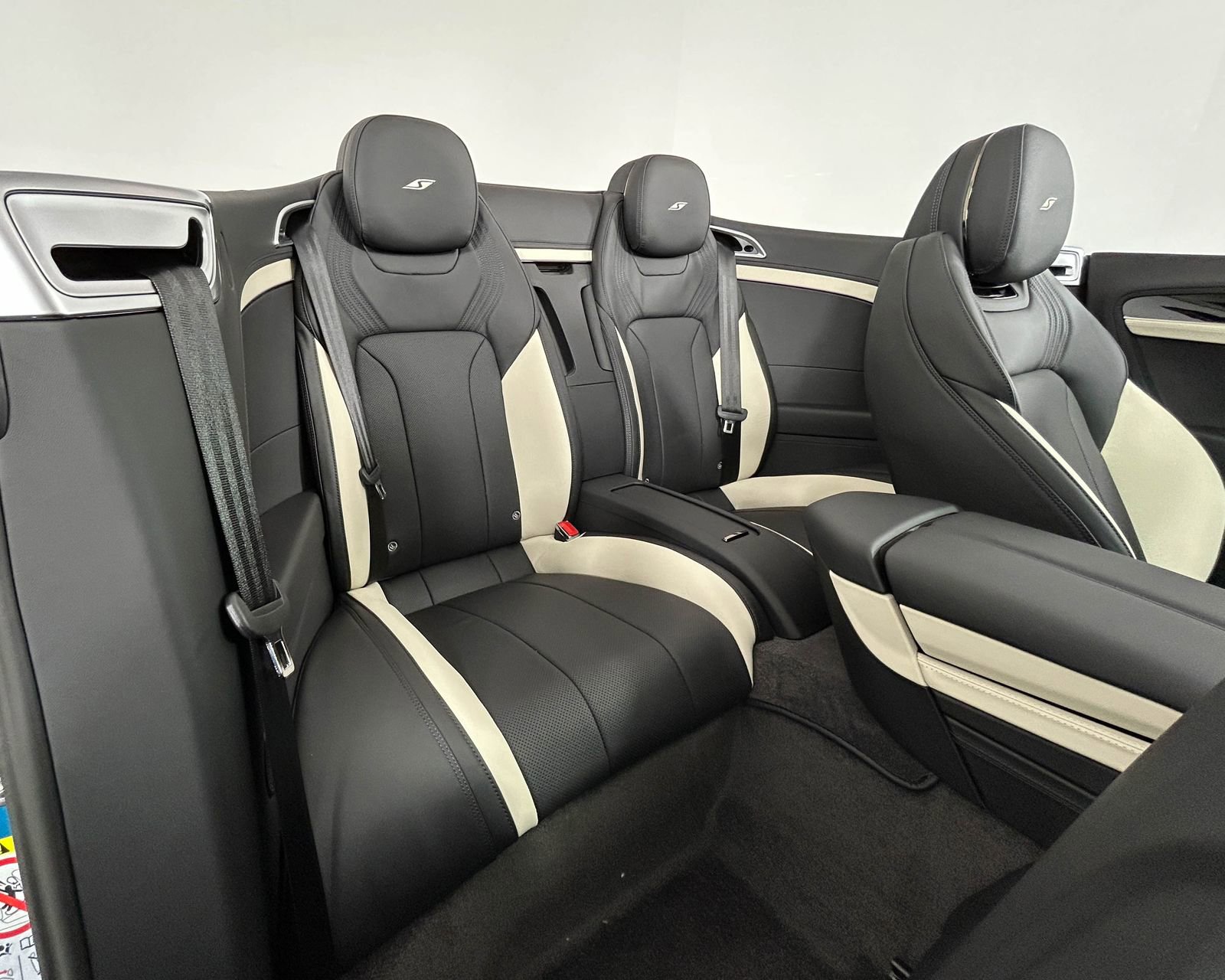 New 2026 Bentley Continental GTC AWD/4WD image 32