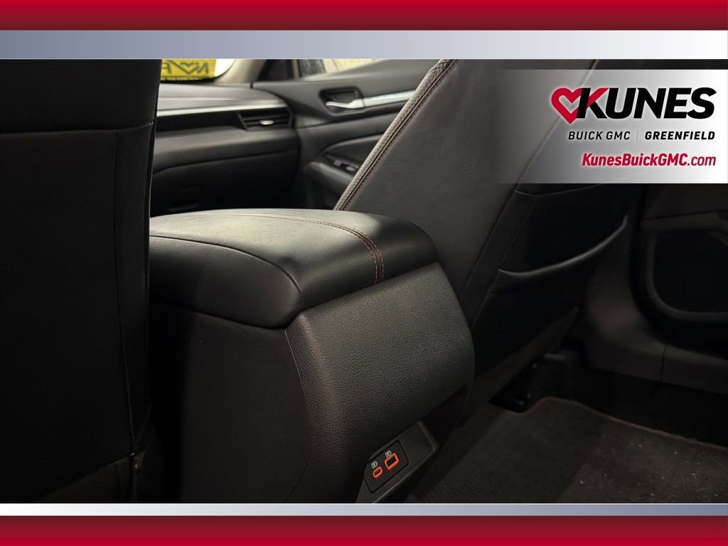 Used 2025 Nissan Altima 2.5 SR FWD image 36