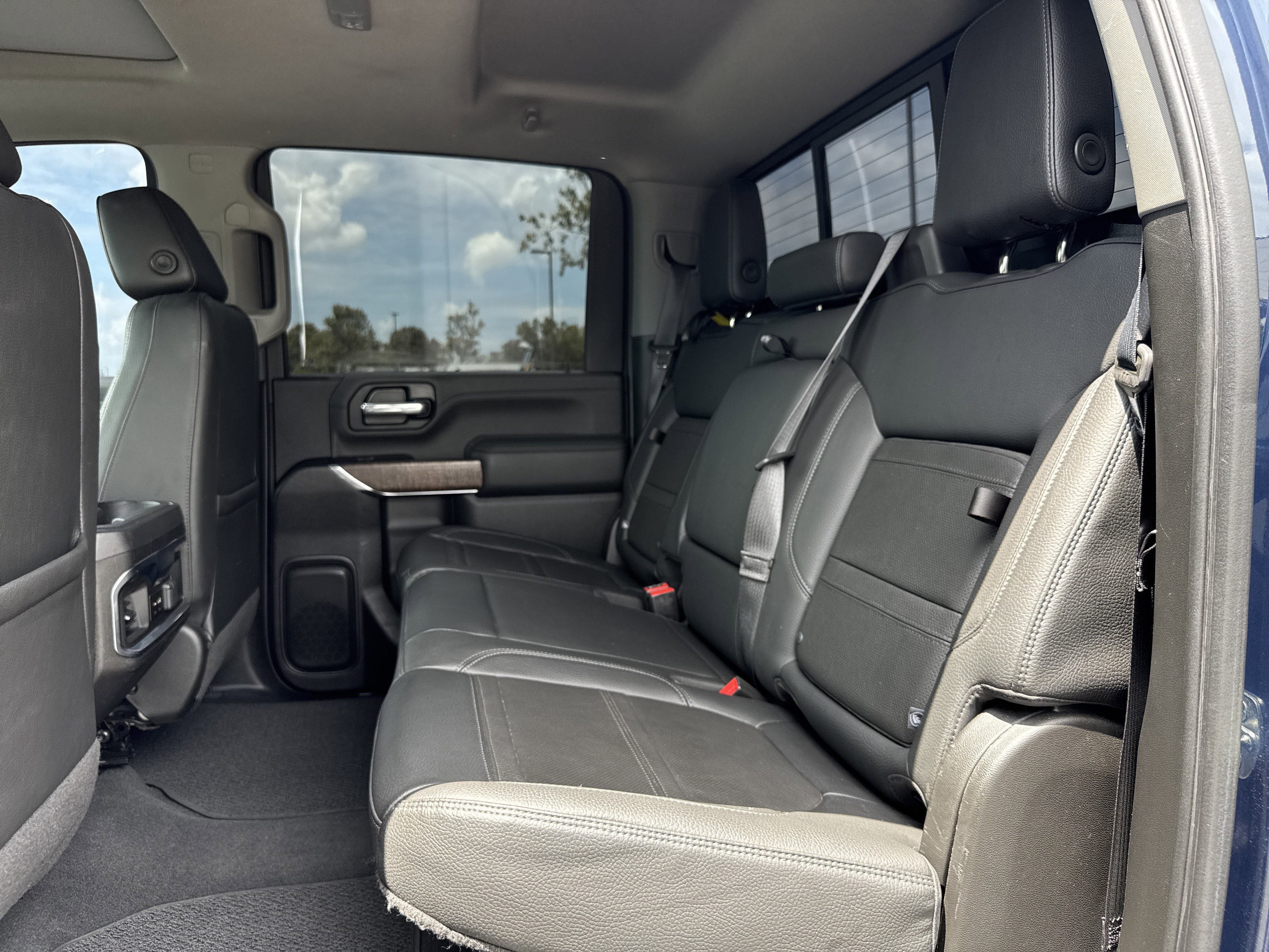 Used 2022 GMC Sierra 2500 Denali AWD/4WD image 30