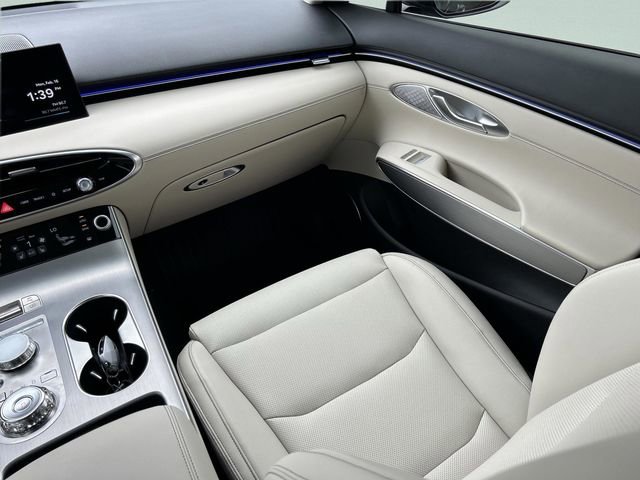 Used 2026 Genesis GV70 2.5T Select image 21