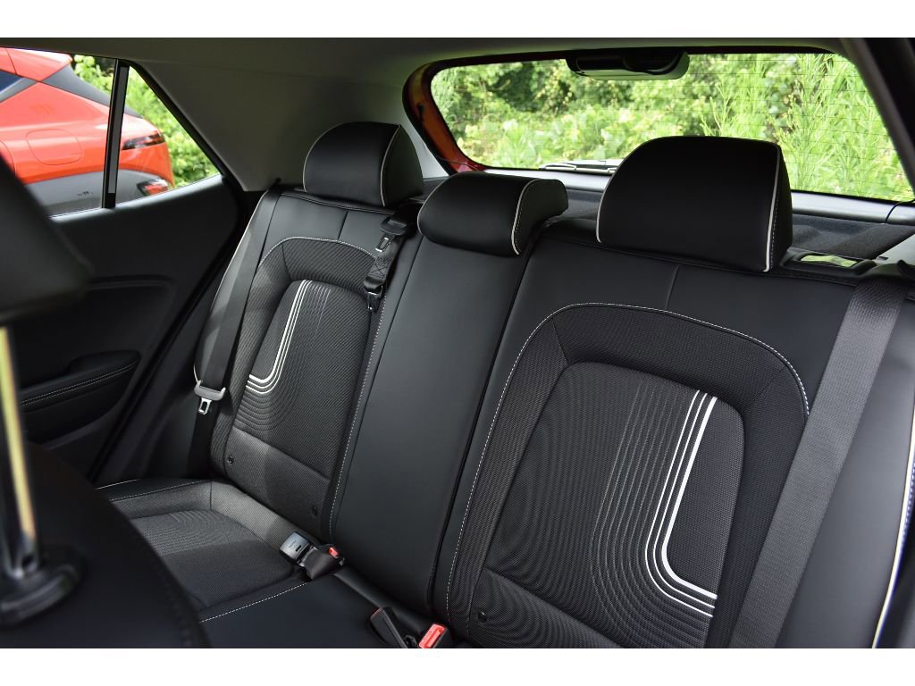 New 2025 Hyundai Venue Limited image 24