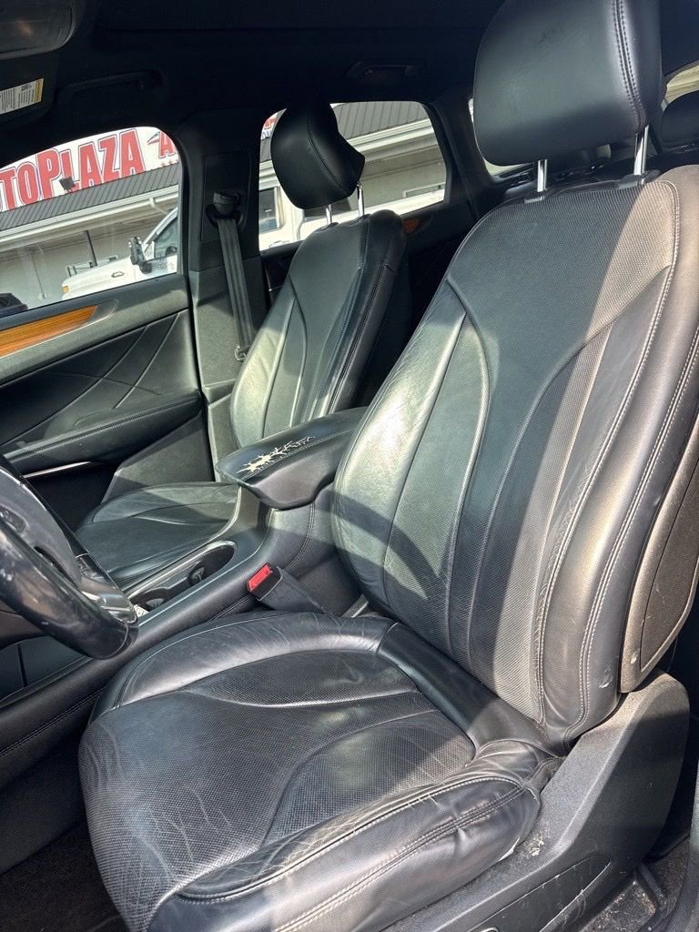 Used 2015 Lincoln MKC AWD w/ Equipment Group 102A Reserve image 11