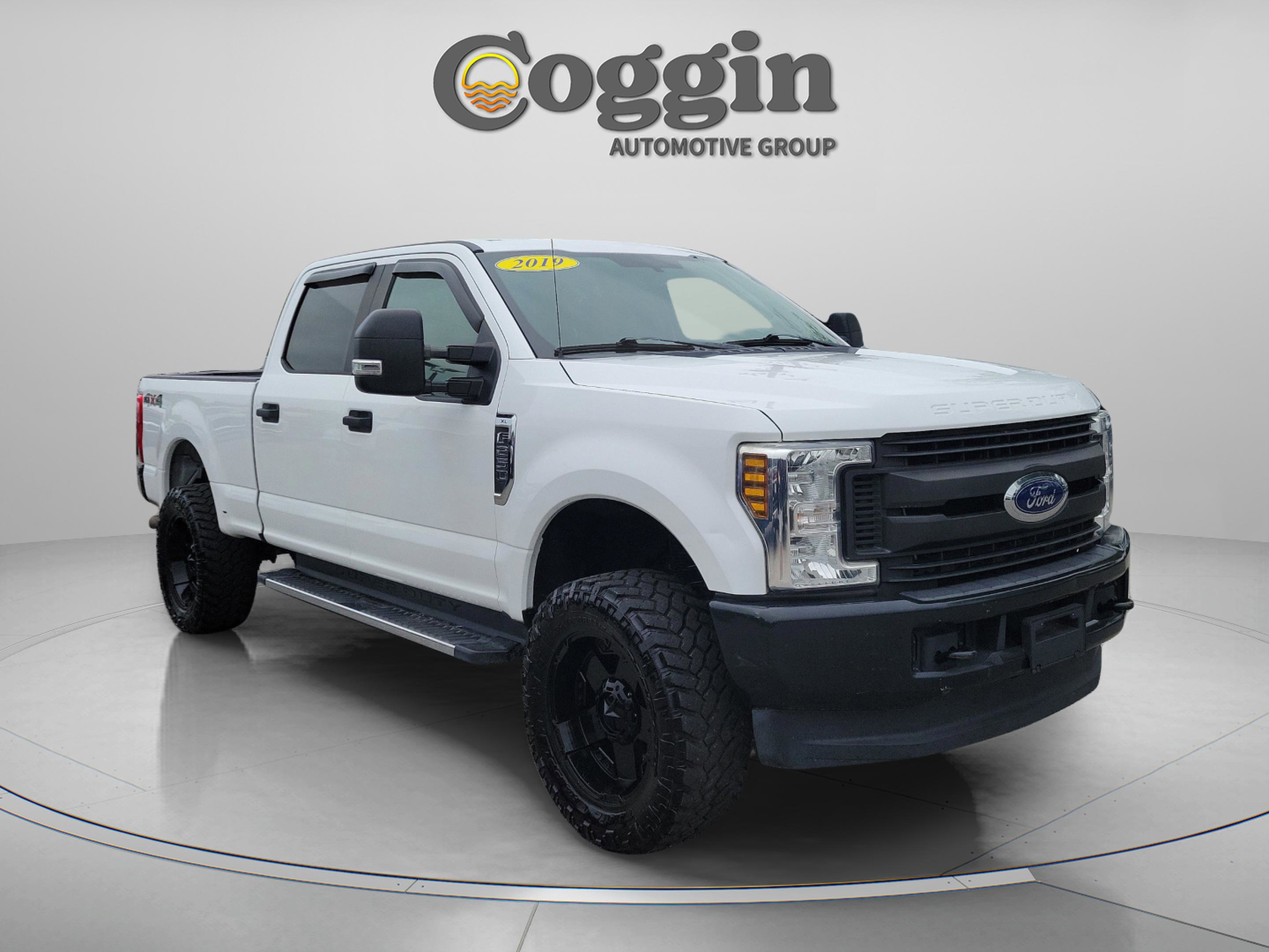 Used 2019 Ford F250 XL w/ Power Equipment Group image 4