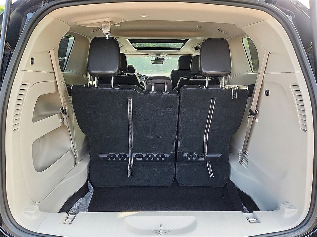 Used 2023 Chrysler Pacifica Limited image 29