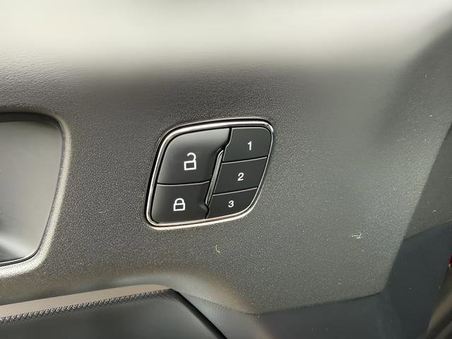Used 2025 Ford Bronco Sport Badlands AWD/4WD image 21