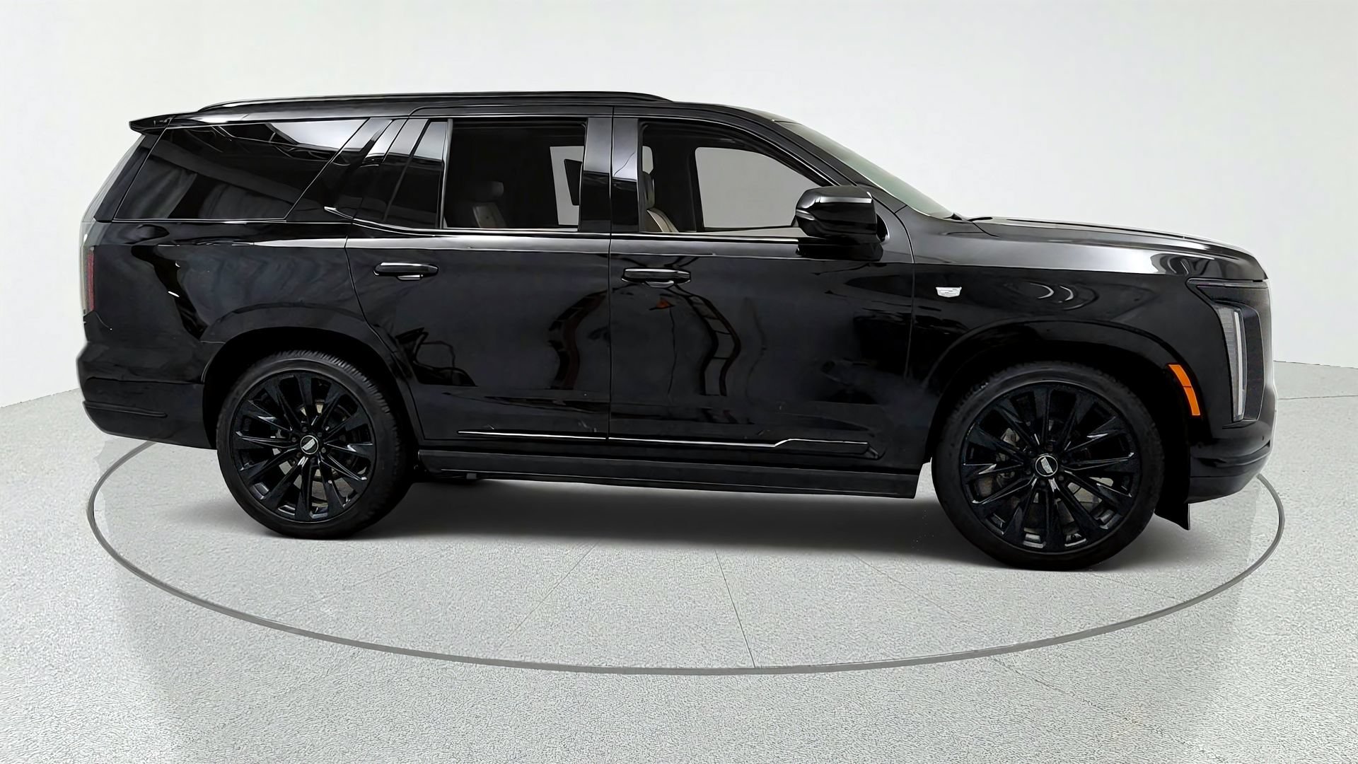 Used 2025 Cadillac Escalade Sport Platinum w/ LPO, ONYX Package AWD/4WD image 6