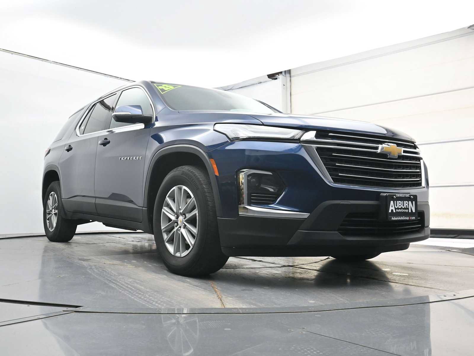 Used 2023 Chevrolet Traverse LT AWD/4WD image 19