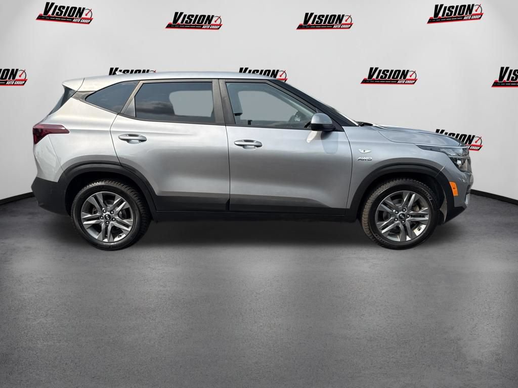 Used 2021 Kia Seltos LX AWD/4WD image 4