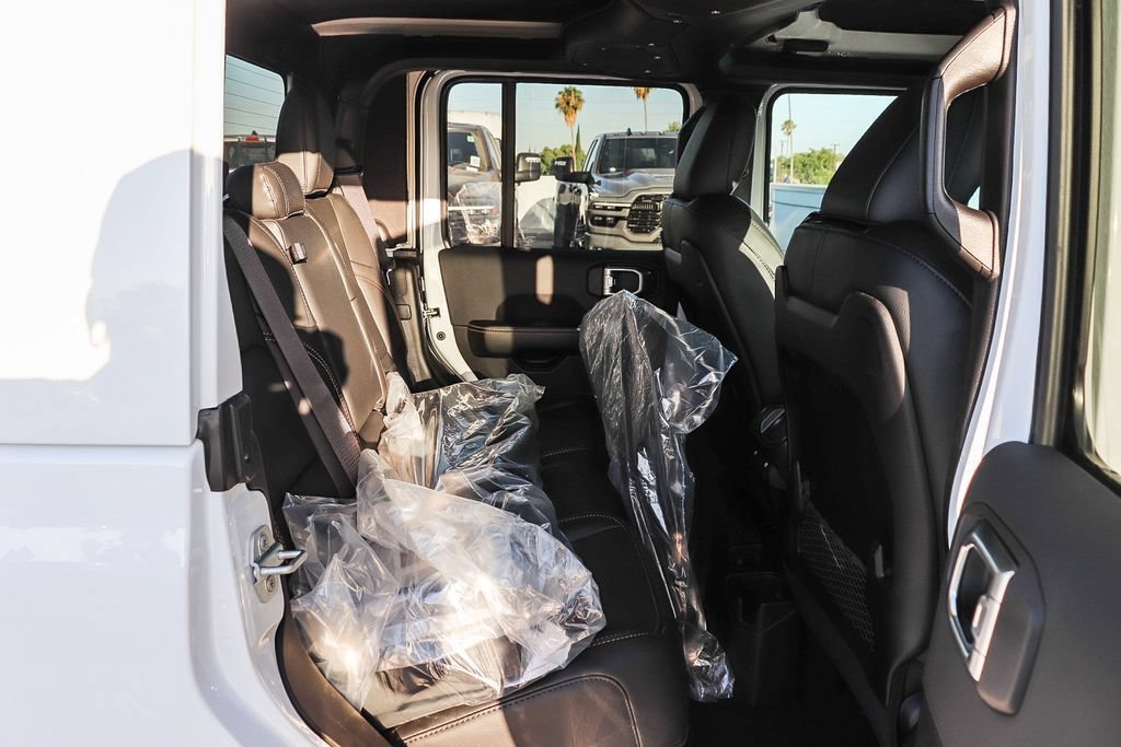 New 2026 Jeep Gladiator Sport AWD/4WD image 20