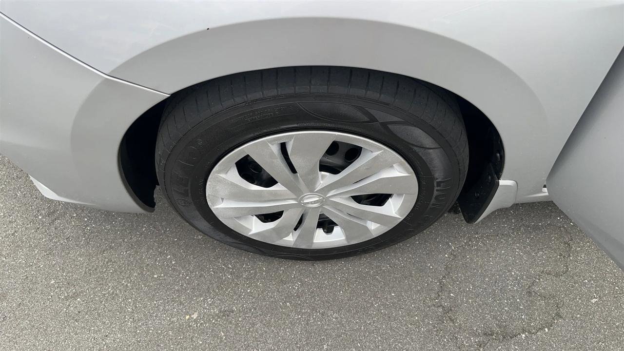 Used 2021 Nissan Versa S image 32