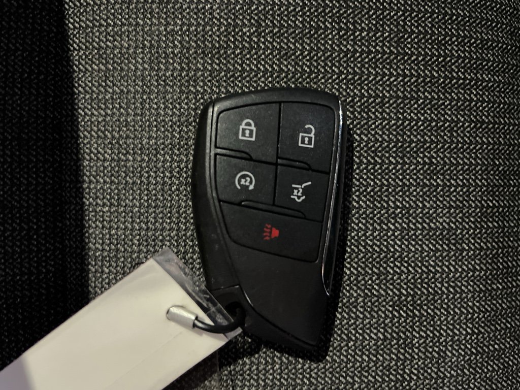 Used 2025 GMC Acadia Elevation image 31