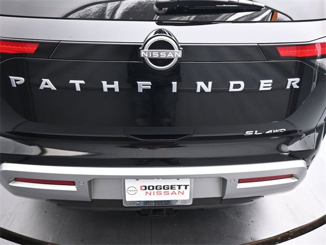 Certified 2025 Nissan Pathfinder SL image 12