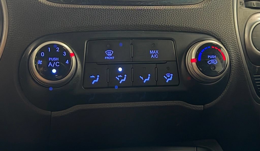 Used 2012 Hyundai Tucson GLS FWD image 18