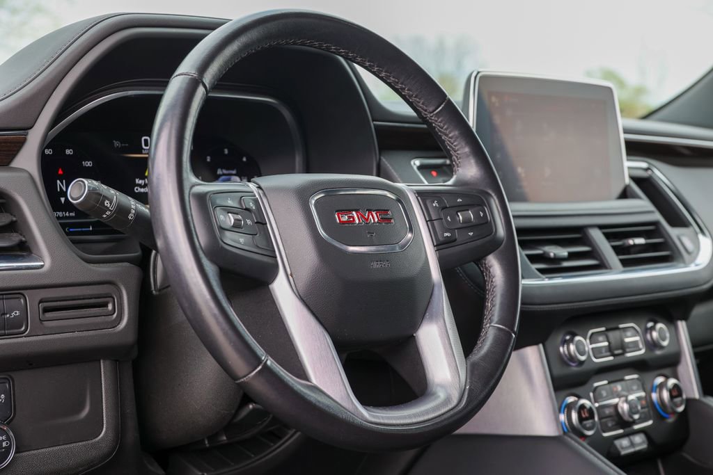 Used 2022 GMC Yukon SLE w/ Gmc Pro Safety Plus Package AWD/4WD image 31
