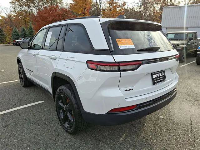 Certified 2022 Jeep Grand Cherokee Altitude image 22