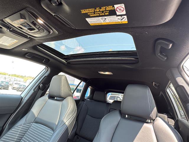 Used 2024 Toyota Corolla Cross AWD Hybrid w/ Convenience Package image 29