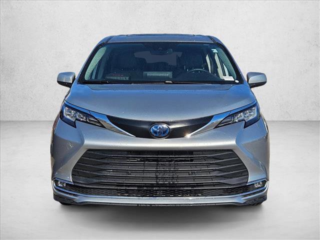 Used 2022 Toyota Sienna XLE video 2