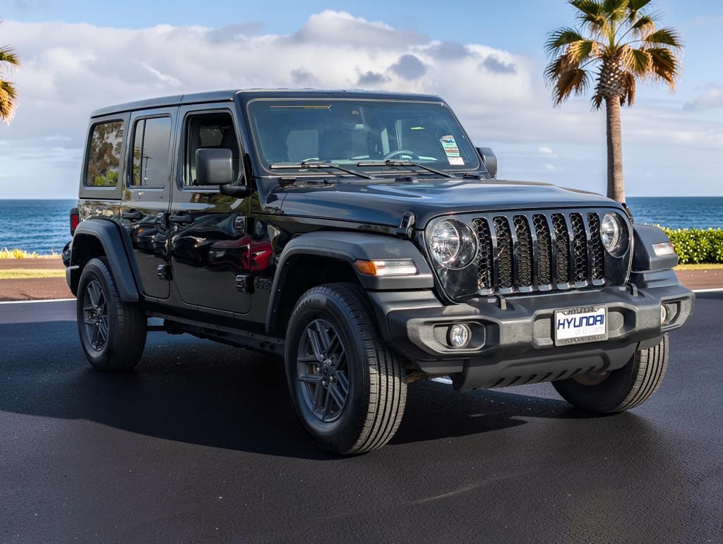 Used 2024 Jeep Wrangler Unlimited Sport AWD/4WD image 4