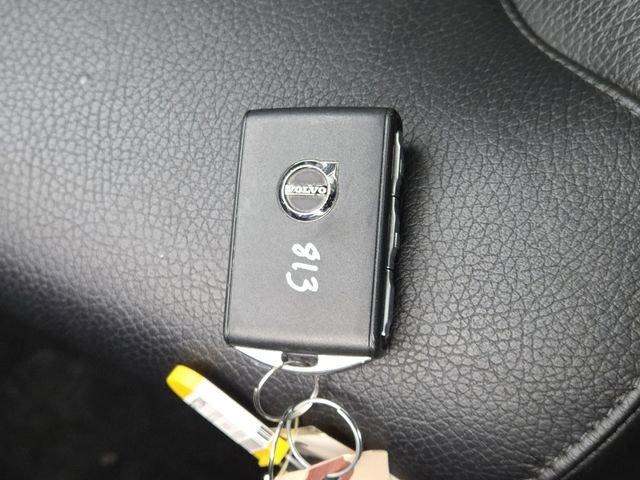 Used 2021 Volvo XC90 T6 Momentum w/ Advanced Package image 39