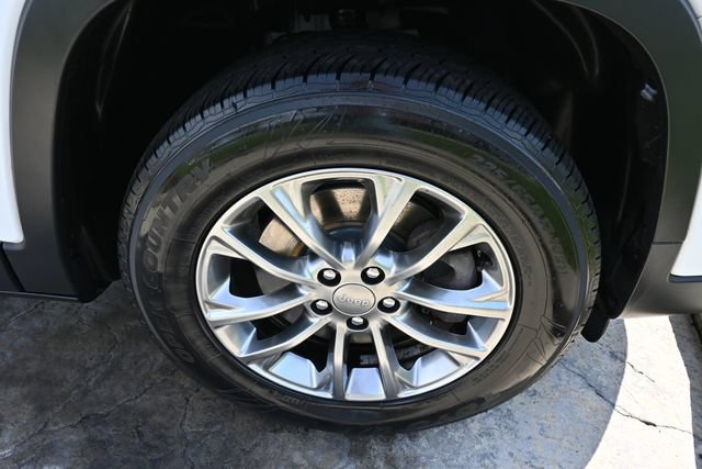 Used 2020 Jeep Cherokee Latitude Lux w/ Quick Order Package 26H Lux AWD/4WD image 11