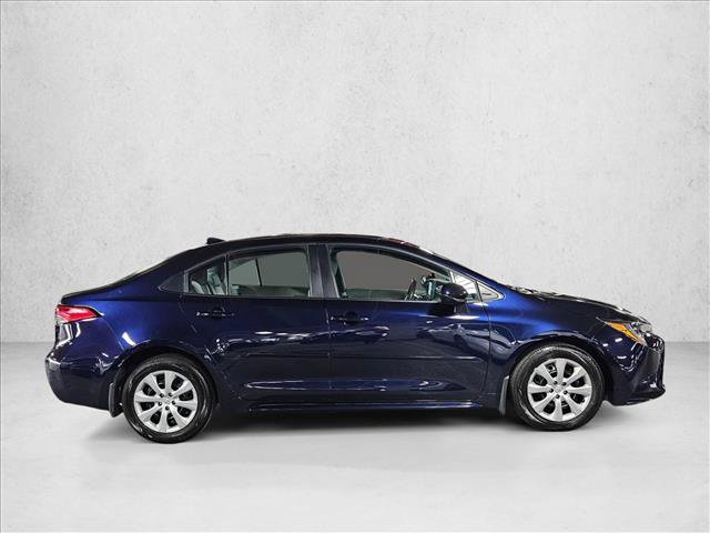 Used 2023 Toyota Corolla LE w/ Carpet Mat Package (TMS) FWD image 4
