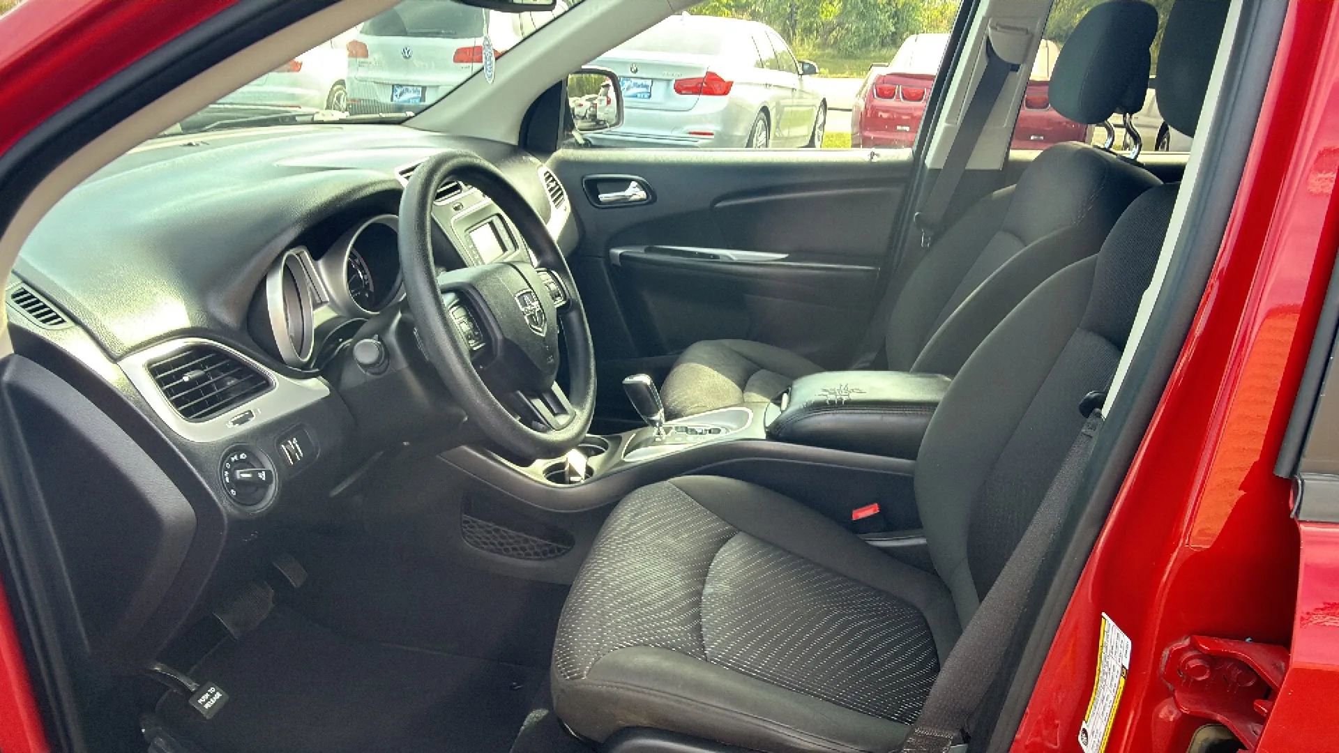 Used 2019 Dodge Journey SE w/ Blacktop Package image 7