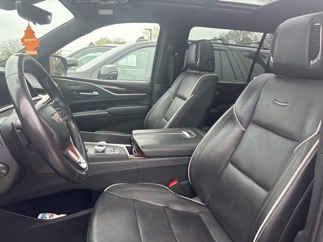 Used 2022 Cadillac Escalade ESV Premium Luxury image 3