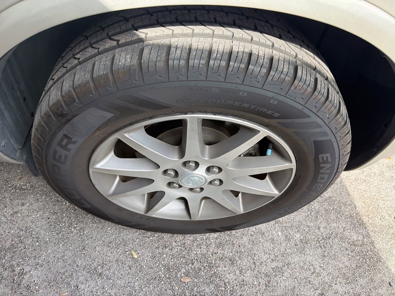 Used 2015 Buick Enclave Leather FWD image 7