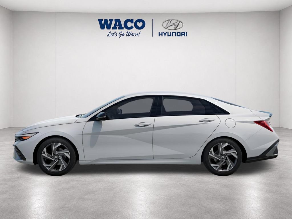 Used 2025 Hyundai Elantra Sport FWD image 4