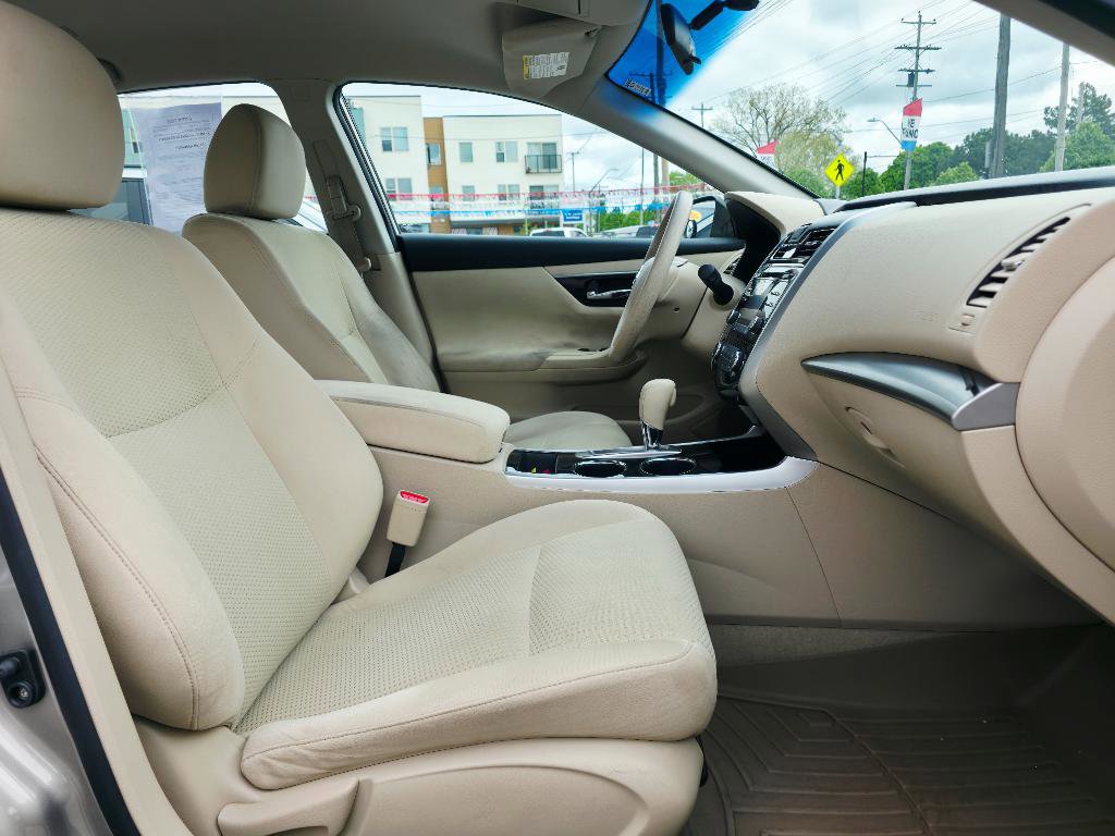 Used 2014 Nissan Altima 2.5 S w/ Display Audio Package FWD image 14